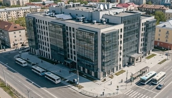 Входная группа с вывеской Бизнес-центра